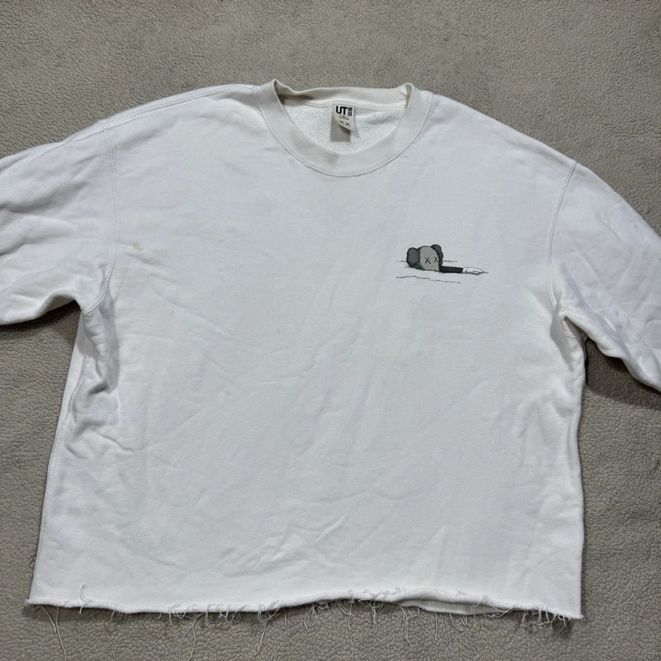 Uniqlo x Kaws UT Sweatshirt Womens Extra Large Phaidon Ivory Graphic Crewneck - Image 2 of 4