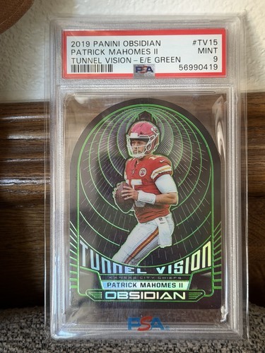 2019 PANINI OBSIDIAN TUNNEL VISION E/E GREEN PATRICK MAHOMES /25 PSA 9