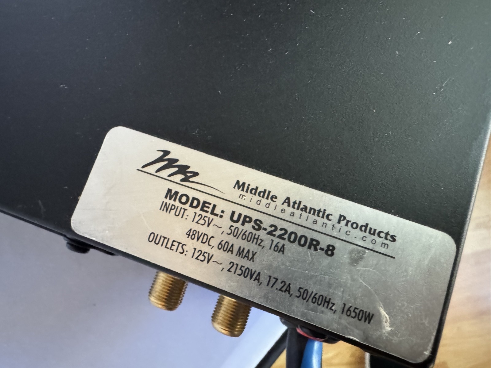 Middle Atlantic Energy Saver UPS-2200R-8 Premium Series Rackmount UPS 2150 VA