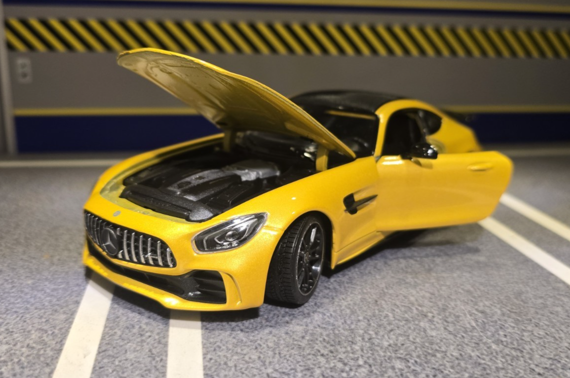Mercedes AMG GT-R 2017 Yellow Detailed Welly NEX 1:24 Scale Diecast Car 24081