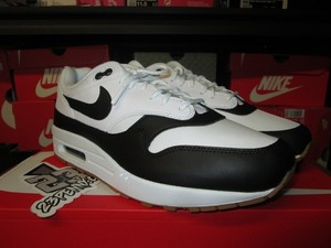 am1 white