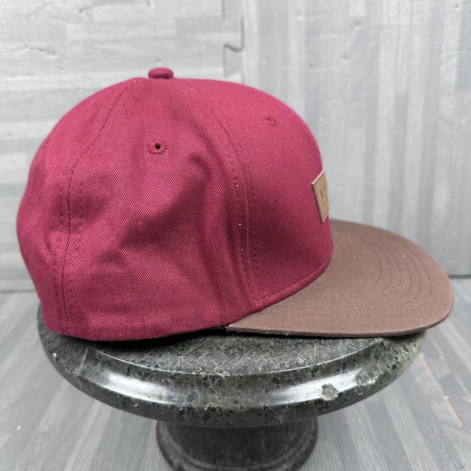 Gorra gorra Matix para hombre con cierre a presión roja marrón parche de cuero logotipo Foto 4 de 4