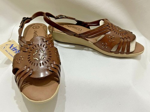 wide width leather sandals