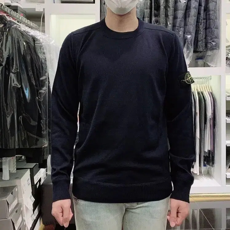 Stone Island Wappen Knit Sweater New thumbnail 2