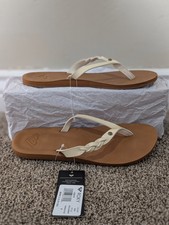 Sandalia sin cordones con correa trenzada beige tanga Roxy Liza IV talla 8 para mujer