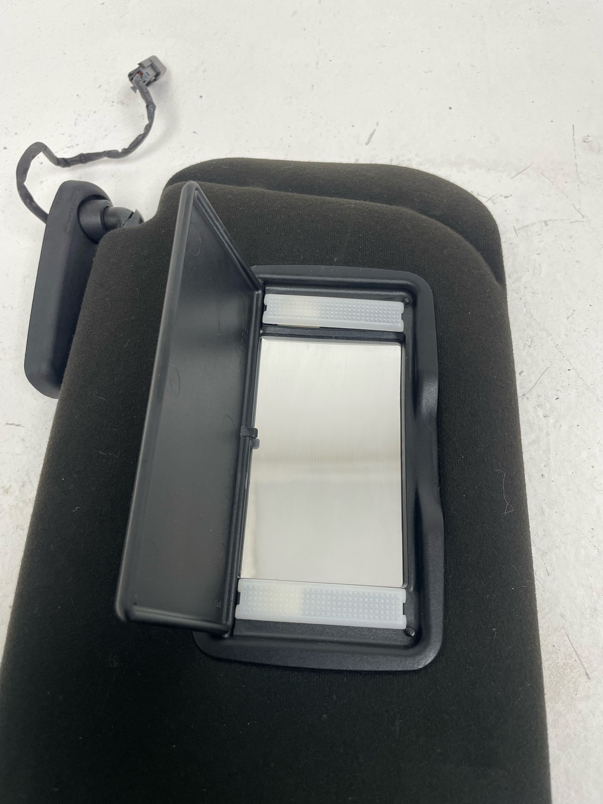 2007 - 2016 MASERATI GRANTURISMO OEM RHFront Right Sunshade Sunvisor