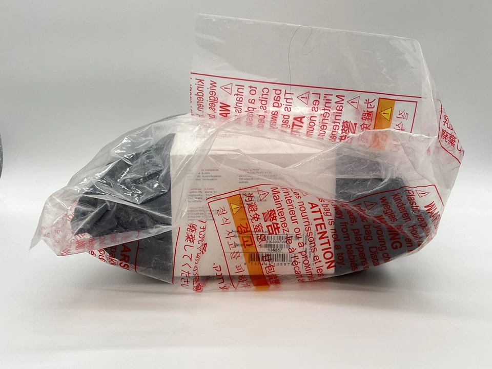 Footmuff compacto Bugaboo Ant preto - Imagem 4 de 4