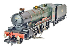 Hornby 1018 County Of Leicester Green  BR 4-6-0 OO Steam Locomotive Runner Read.