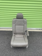 2011-2017 Honda Odyssey Second Row Left Seat Light Grey Leather 2011-2017 Honda Odyssey Second Row Left Seat Light Grey Leather