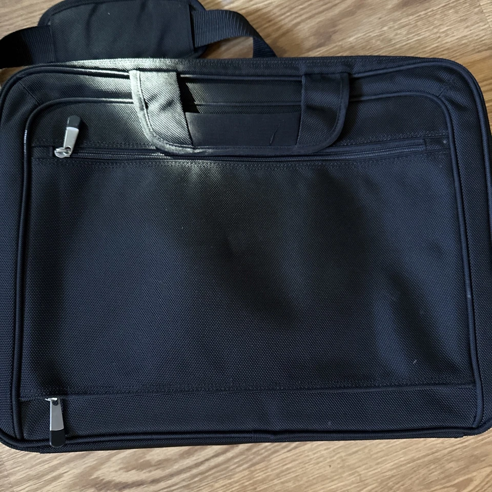 Dell Computer Messenger Bag Fits 17 Inch Laptop Padded Strap Pockets  - Image 3 of 4