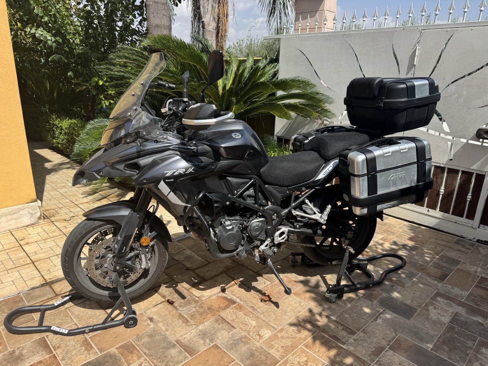 Benelli TRK 502 - 2021 – 16.793 km – Tris GIVI