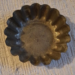Kreamer 2 Silver Metal Round Fluted Tartlet Tin. Vintage