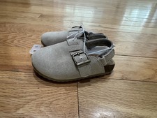 Cat  Jack Girls Closed-toe Berlin Sandal NEW Toddler Size 6, Taupe