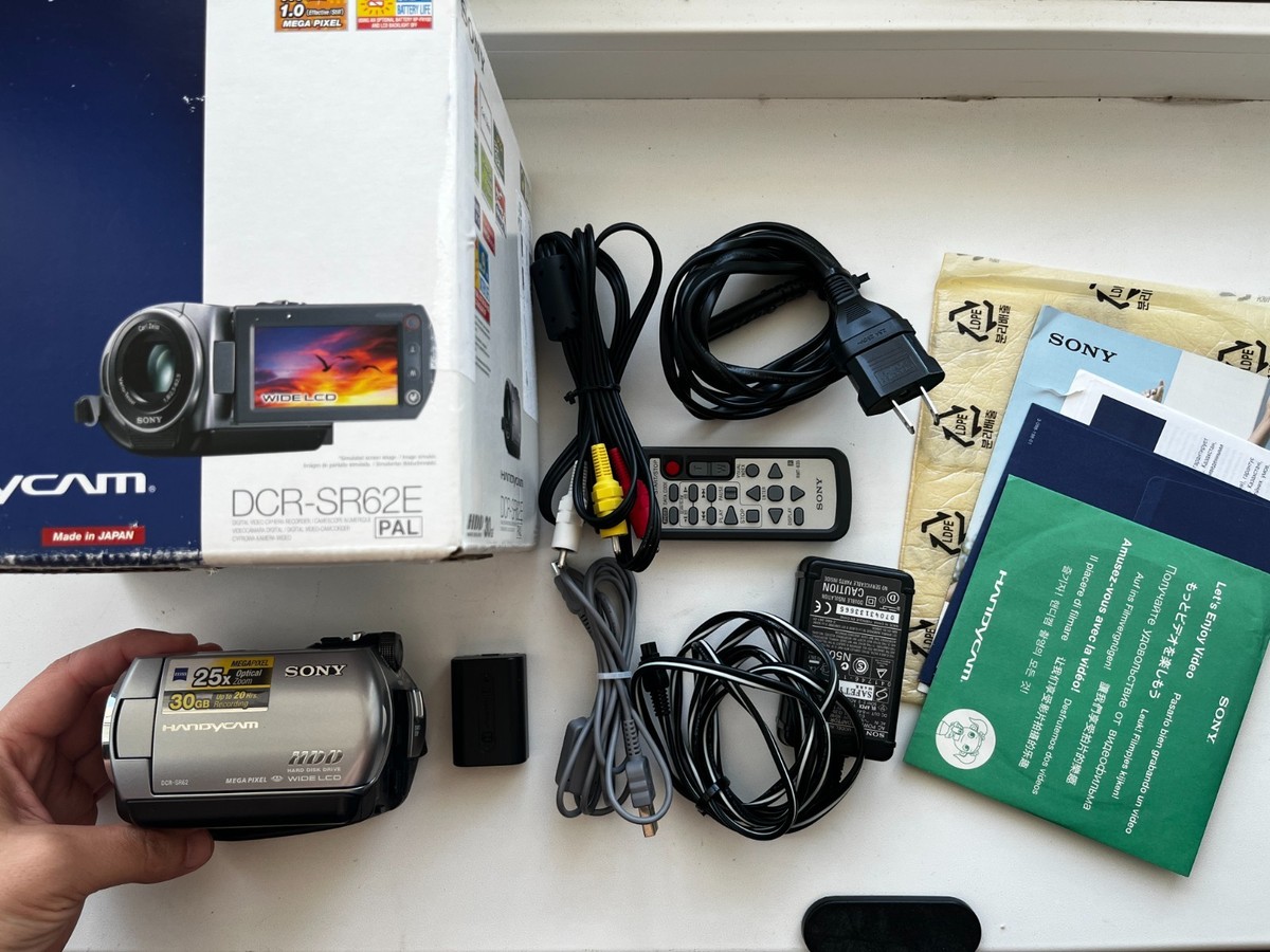Sony Handycam DCR-SR62 (30 GB) Flash Media, Hard Drive