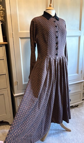 VINTAGE LAURA ASHLEY AUTUMNAL LONG DRESS SIZE 14 WITH IMPERFECTIONS - Picture 9 of 18