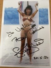 IREEN SHEER Originalautogramm auf 13x18  cm F...