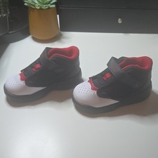 Nike Jordan Max Aura 4 Size 7c. 
