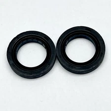 LOT OF 2 SHAFT OIL SEAL 5000604