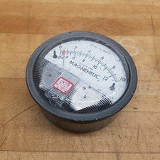 Dwyer Magnehelic 2010AV Pressure Gauge, 15 PSIG Max, 0-10 Inches of Water - USED