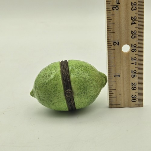 PHB Porcelain Hinged Box Lime Trinket Box Midwest Cottagecore Kitchen Miniature - Picture 7 of 7