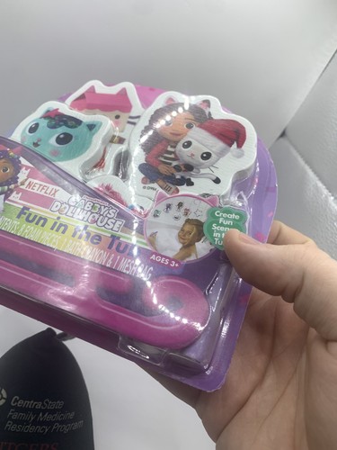 Netflix Dreamworks Gabby's Dollhouse Fun In The Tub Foam Crayon Mesh Bag Pcs ZC - Picture 3 of 8