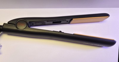 CHI 1  Ceramic Hairstyling Flat Iron Straightener Black GF1001 35W Fast Heat!