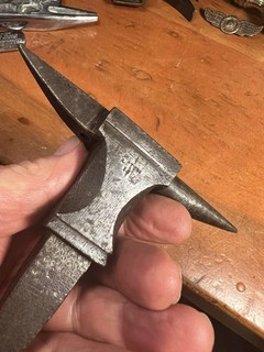 NICE ANTIQUE EARLY JEWELER'S MINIATURE ANVIL FITS 3/4" HARDY HOLE