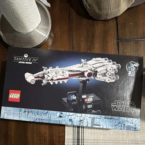 LEGO Star Wars Tantive IV 75376 654 Pieces Display Stand 25th Anniversary Set