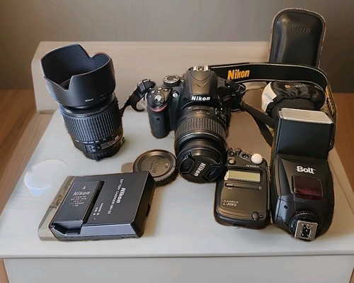 Paquete Nikon D3200 - SLR digital de 24,2 MP 18-55 y 55-200  - Imagen 1 de 19