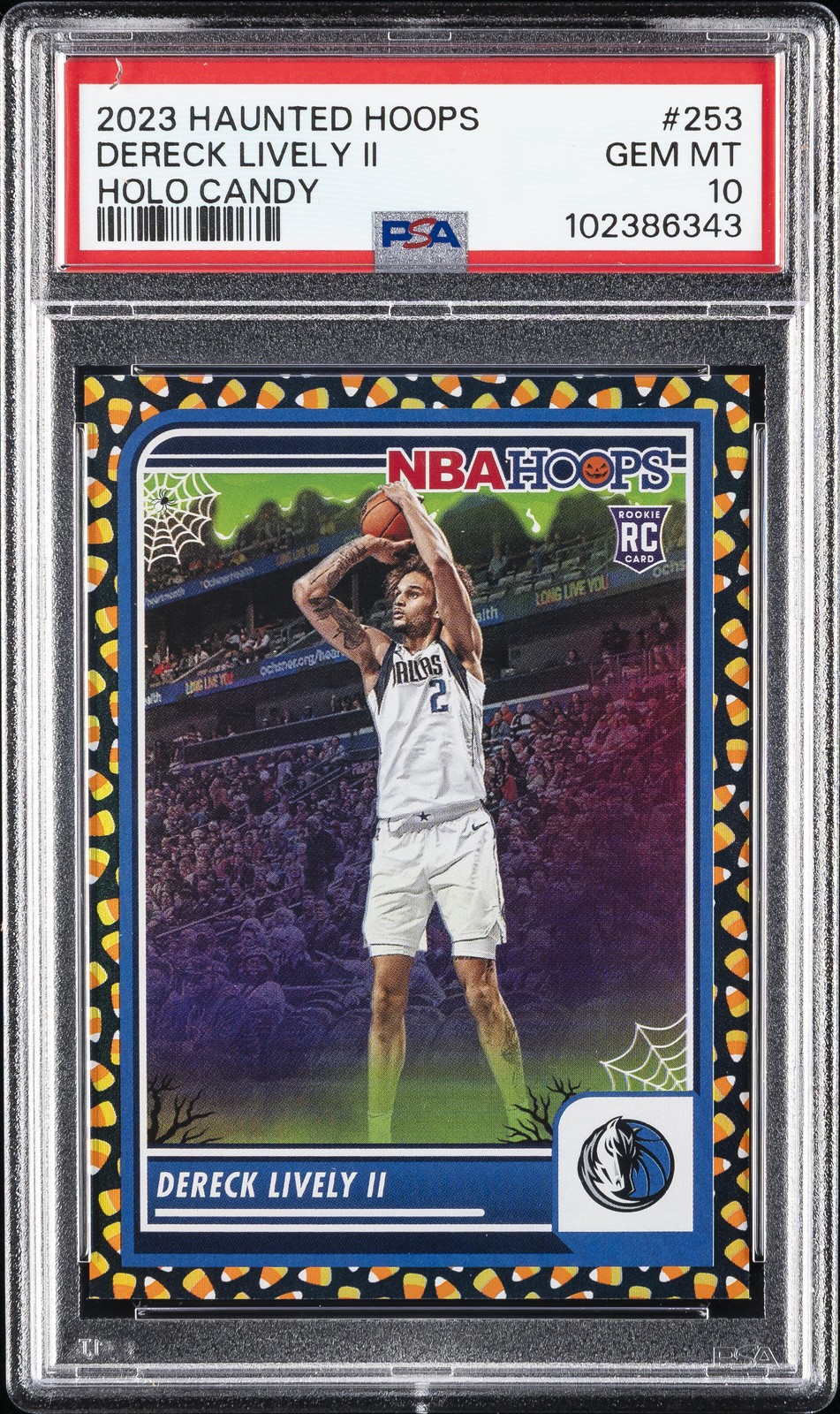 2023 PANINI HAUNTED HOOPS HOLO CANDY #253 DERECK LIVELY II PSA 10