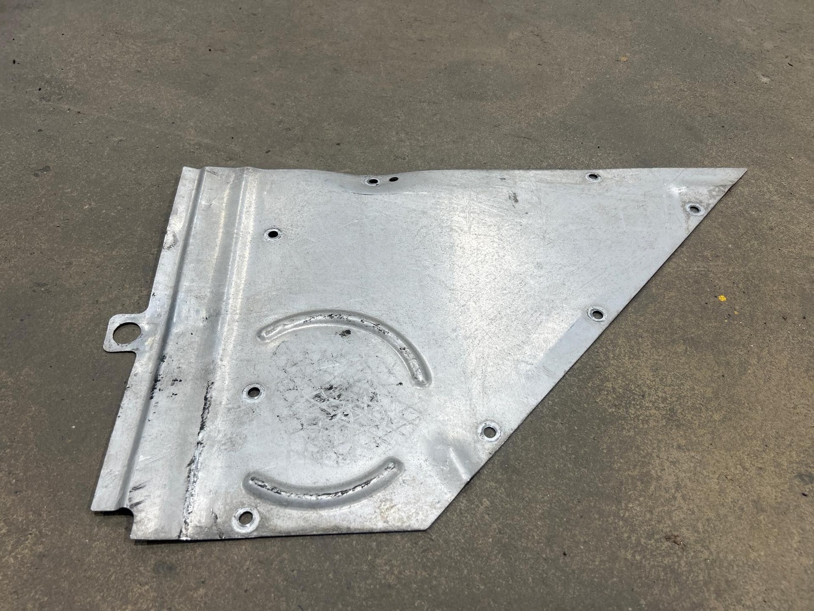420825216 14-17 Audi R8 Rear Right Passenger Splash Shield Skid Plate Cover (MK)