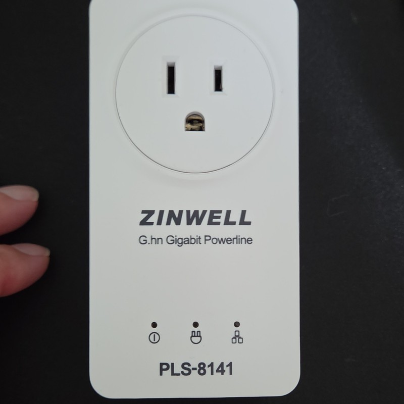 Qty 2 Zinwell PLS-8141 G.hn Gigabit Powerline Ethernet Adapter 1000Mbps