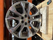 Used Wheel fits: 2019 Chevrolet Traverse 20x8...