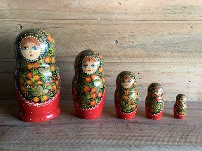 Vintage Russian Semenov Nesting doll Matryoshka 5 pcs - RUSSIAN DOLL DISPLAY SET