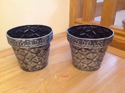 Kübel Pflanzgefäße Behälter. Metall (insgesamt 2 ) Silber/Grau & Schwarz. Lot 3
