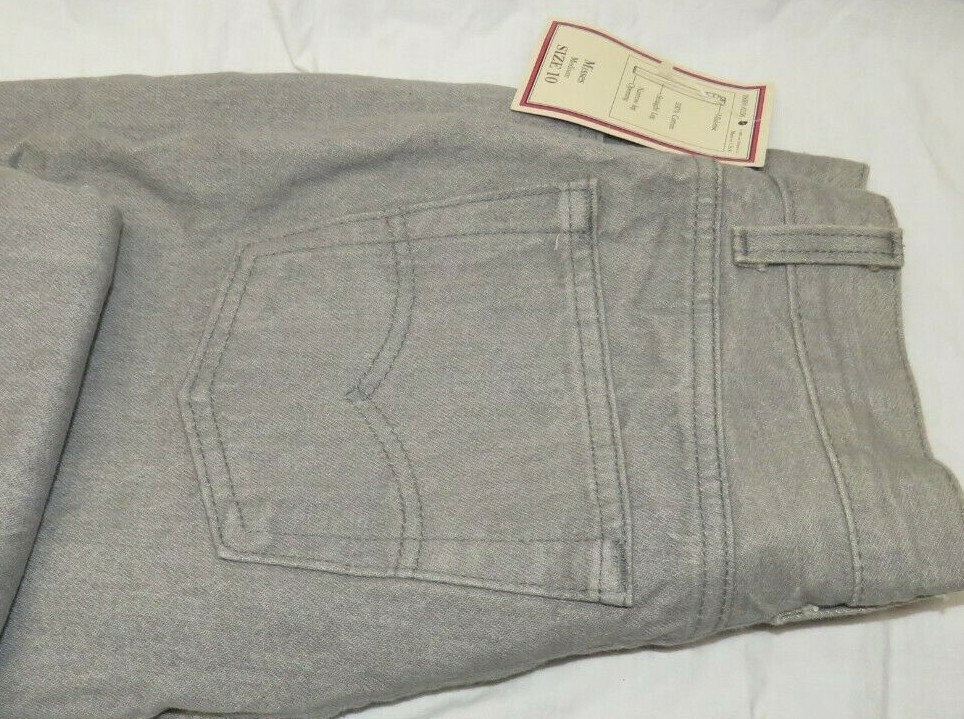 1984 NOS VINTAGE Button Fly LEVIS 501 Jeans women's Tags Size 10