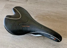 FIZIK ALIANTE-S SADDLE CHROMOLY STAYS 270 GRAMS 140 MM X 272 MM