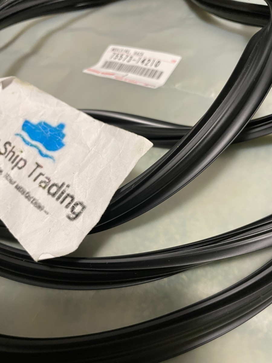 クザン 1993-1998 Toyota Supra JZA80 Rear Back Window Molding Seal 75573