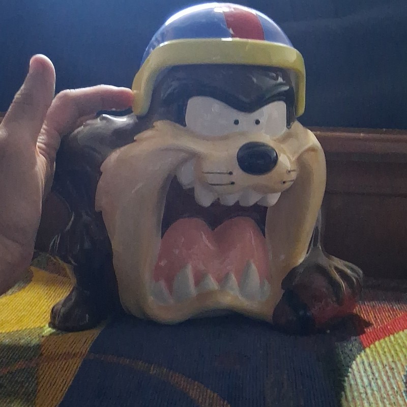 Gibson Housewares Looney Tunes Taz Character Cookie Jar 1997 ( Broke Top )