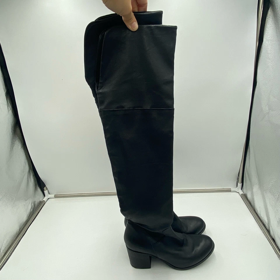 Botas Barney's New York Negras Cuero Suave Pull On Sobre la Rodilla Talla 40  Foto 2 de 4