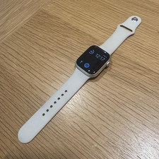 Apple Watch Series 9 GPS 45mm Starlight with Starlight Sport Band S/M