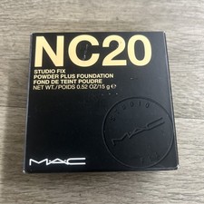 MAC Studio Fix Silky Talc-Free Texture Powder Plus Foundation, NC20 - 15g