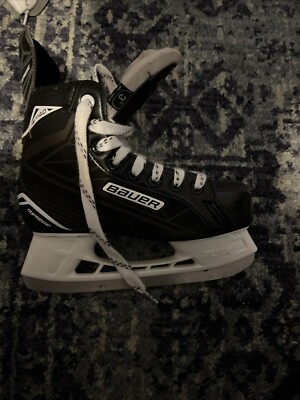 Bauer Supreme s140 size 4 (3R) Light use , great condition