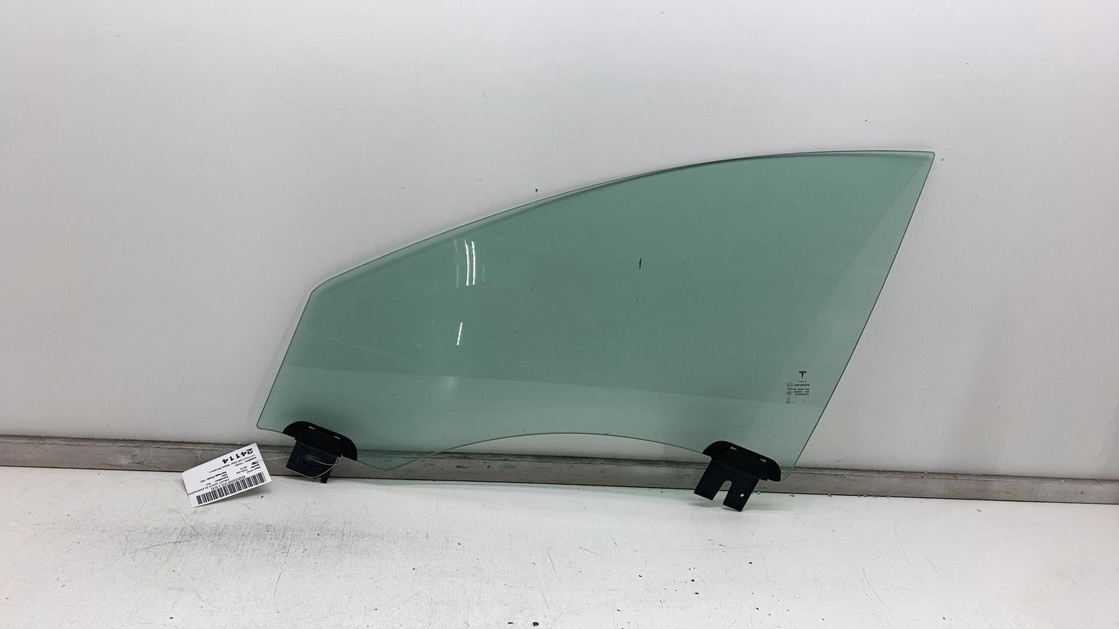 2016-2020 Tesla Model S Left Front Driver Side Window Glass 43R-001074