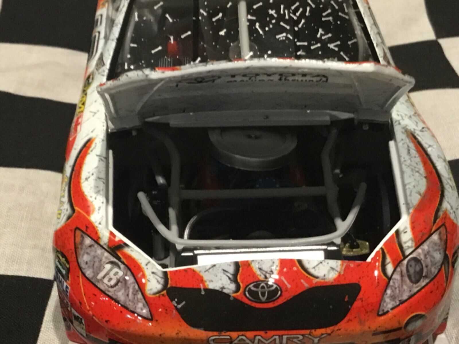 Foto 11 di 24