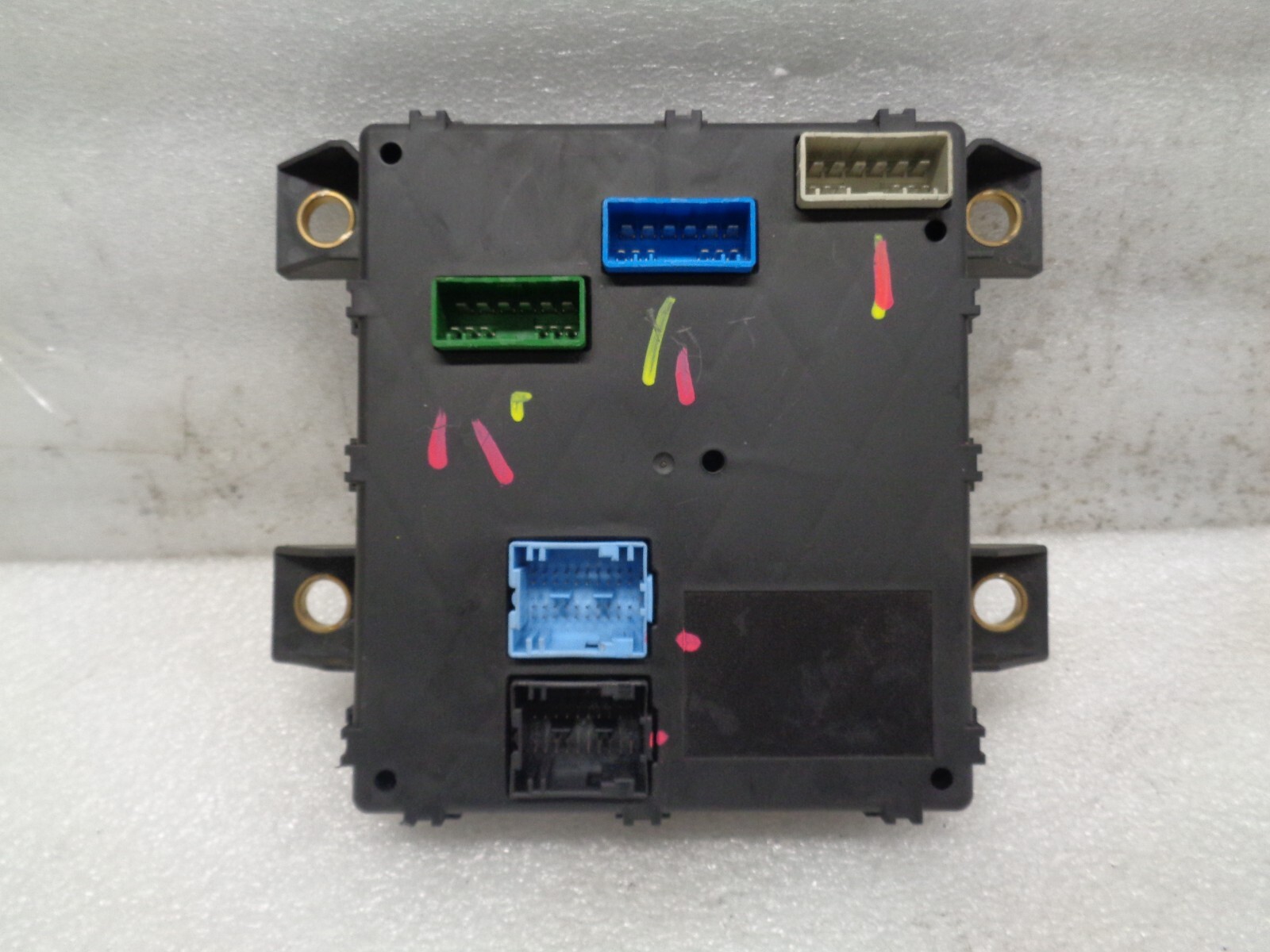 Maserati Quattroporte 2003-2013 Trunk latch