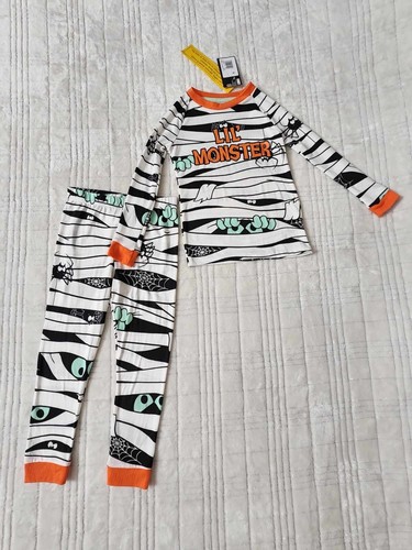 Halloween Mummy Glow in Dark Men, Women, Infant and Kids Family Pajama Set, 2pc - Picture 14 of 89