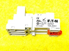 EATON D2PA7 4-POLE RELAY BASE 10 AMP 300 VOLT 14-BLADE FINGER SAFE SOCKET  (NEW)