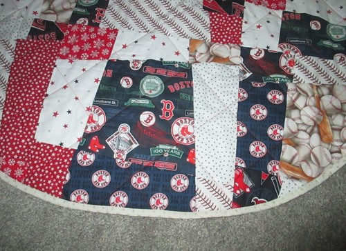 Quilted Christmas Tree Skirt Boston Red Sox Baseball MLB Reversible Cotton 47" - Picture 7 of 10