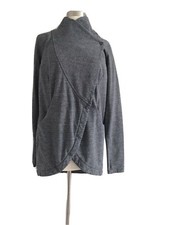 LULULEMON STRETCHY POCKETS LINED TWO SNAPS FRONT CLOSURE JACKET SIZE 6